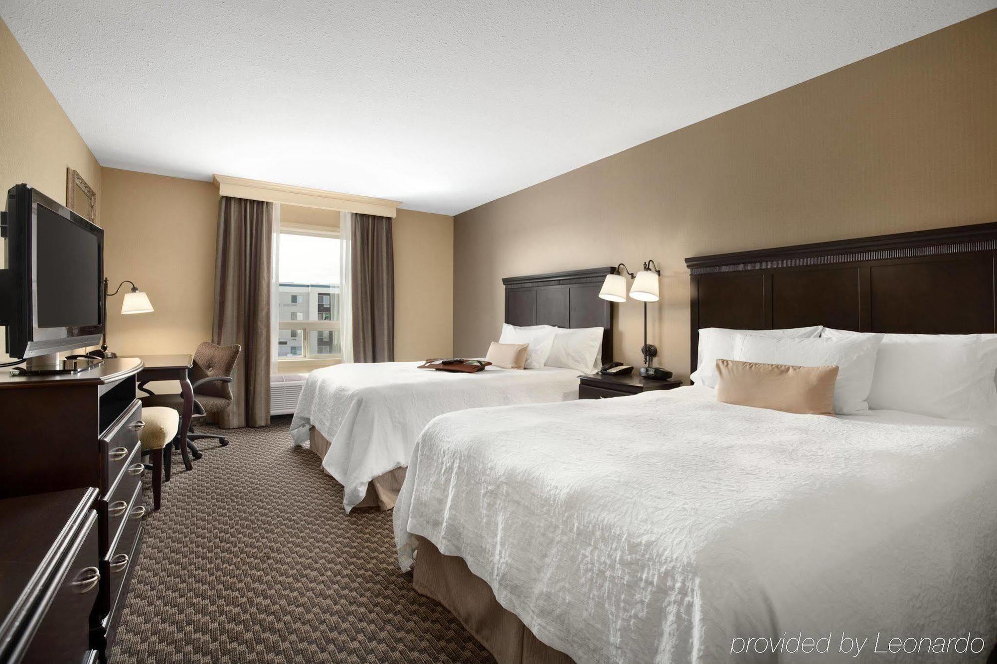 Hampton Inn & Suites Edmonton/West Exterior foto